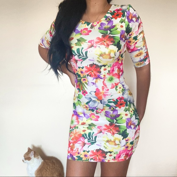 White Floral Bodycon Mini Dress - Picture 3 of 6